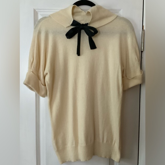 Short sleeve turtleneck sweater with bow detail - Picture 2 of 2